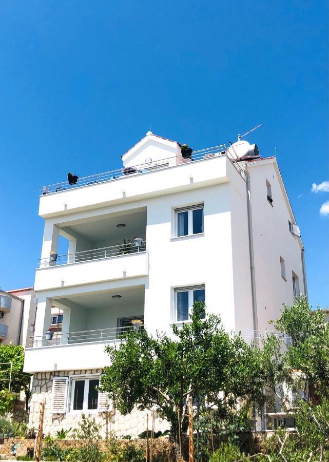 Villa Dani Sea&Pool Apartments Traù Esterno foto